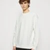 YOURTURN Tribal Embossed Unisex - Sweatshirt - Off White