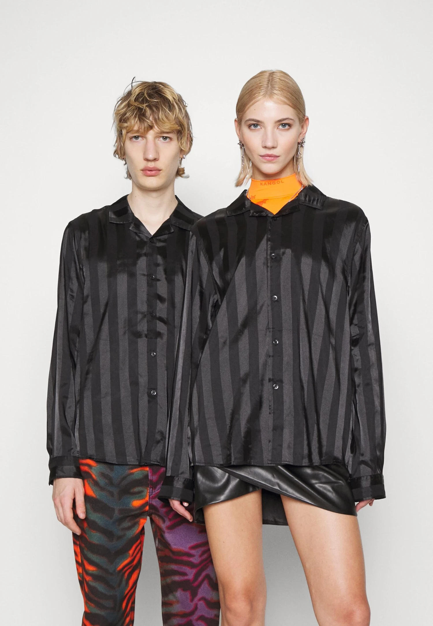 YOURTURN Festive Unisex - Shirt - Black 3 YOURTURN Festive Unisex - Shirt - Black