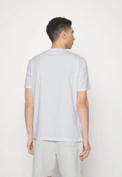 YOURTURN Unisex 5 Pack - Basic T-Shirt - White/Apricot/Light Blue -Yourturn Sales Store 0fc4b96e9e5d4d4289f2790dc8d4b287