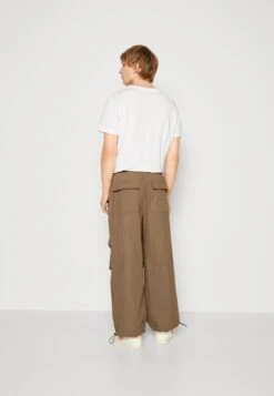 YOURTURN Unisex - Trousers - Brown -Yourturn Sales Store 17dcbbd1abb24daba15398d62a26705d
