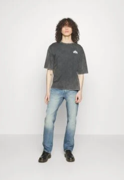 YOURTURN Skull Graphic Tee Unisex - Print T-Shirt - Mottled Black -Yourturn Sales Store 20eafc131a314fb8b36e57ca655b5073