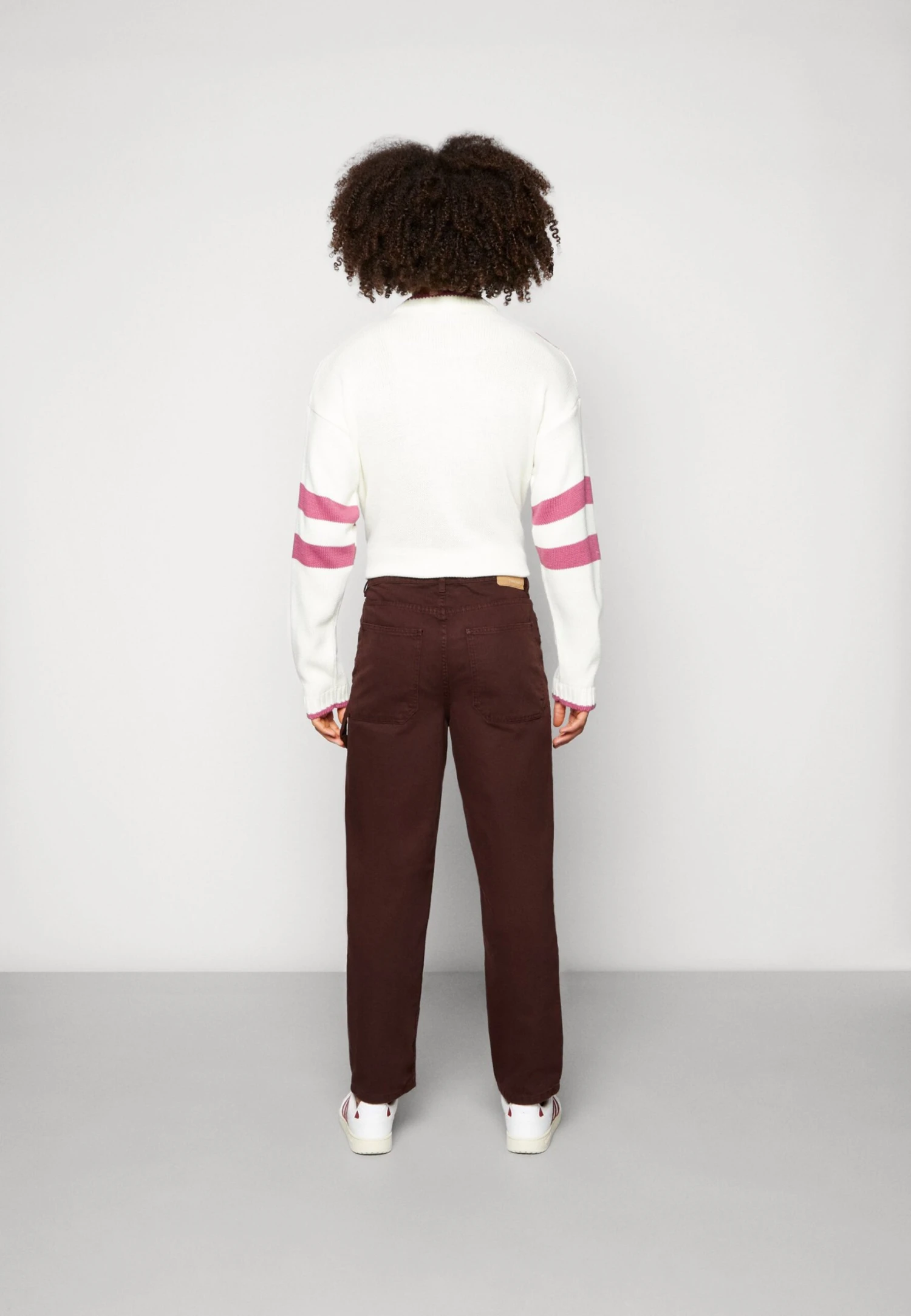 YOURTURN Workwear Unisex - Relaxed Fit Jeans - Brown 5 YOURTURN Workwear Unisex - Relaxed Fit Jeans - Brown - Image 3