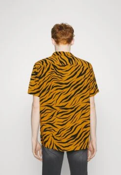 YOURTURN Genderless Resort- Shirt - Black -Yourturn Sales Store 26a0454ac9574b92a5d21d45545ffa8f