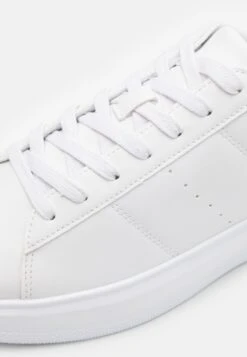 YOURTURN Unisex - Trainers - White -Yourturn Sales Store 2ce9dc9f00b648d593f5c3cdbbc00daf