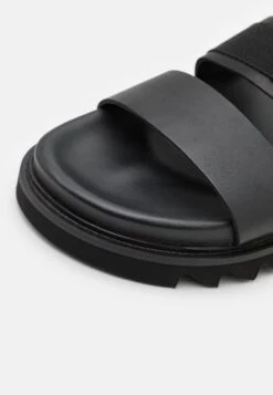 YOURTURN Unisex - Sandals - Black -Yourturn Sales Store 3072e5cab4ef4153b3cfbe3a9d4f4078