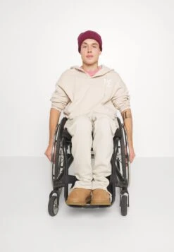 YOURTURN Tracksuit Bottoms - Beige -Yourturn Sales Store 30a4bc65601f4a879bbe26118d38de02