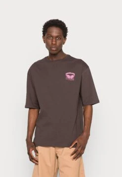 YOURTURN Nostalgia Future Tee Unisex - Print T-Shirt - Brown -Yourturn Sales Store 36f7e96f8ea14564abd417ba45e7ff27