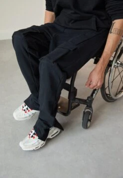 YOURTURN Tracksuit Bottoms - Black