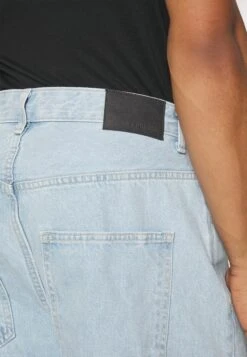 YOURTURN Baggy Jeans Unisex - Relaxed Fit Jeans - Light Blue Denim -Yourturn Sales Store 403443fb82f8453c90bf8113d2f19de6