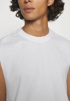 YOURTURN Unisex 2 Pack - Top - White, Black -Yourturn Sales Store 448d52d51fed4786b5f5e883c2b2c5aa