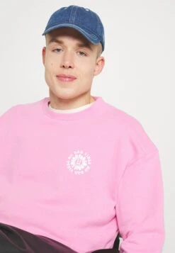 YOURTURN Unisex - Sweatshirt - Pink -Yourturn Sales Store 454e12dab2204e48a917963a4b3c9725