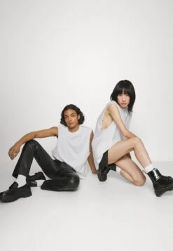 YOURTURN Unisex 2 Pack - Top - White, Black -Yourturn Sales Store 454f5b6a03a549969563e4cd64163461