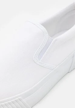 YOURTURN Unisex - Slip-Ons - White -Yourturn Sales Store 4cfb5a9390c24083a27a70aacece5dce