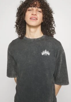 YOURTURN Skull Graphic Tee Unisex - Print T-Shirt - Mottled Black -Yourturn Sales Store 5af2e41f27104c59808e8bcc301bfbf3