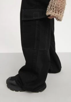 YOURTURN Unisex - Relaxed Fit Jeans - Black Denim -Yourturn Sales Store 66f5387c2aaf4b5e96961ec137ee6af6