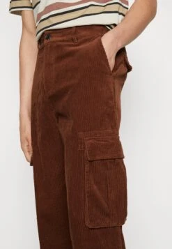 YOURTURN Corduroy Unisex - Cargo Trousers - Dark Brown -Yourturn Sales Store 90e0f6769eeb4461833d00811eab3b76