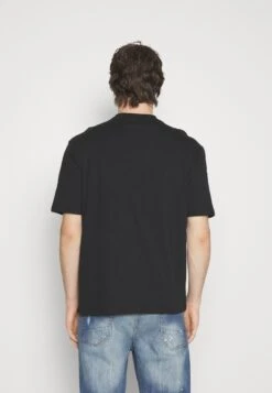 YOURTURN Fallen Schoolzi - Print T-Shirt - Black -Yourturn Sales Store 92ad55668a4147798c7b544728548f53