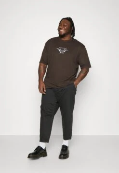 YOURTURN Print T-Shirt - Brown -Yourturn Sales Store 9a82c112191b46f79544b65f5541f1bf