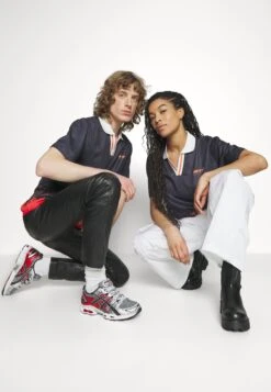 YOURTURN Unisex - Polo Shirt - Black -Yourturn Sales Store 9ba93b2a214d4d7fa70de4e96441cad0