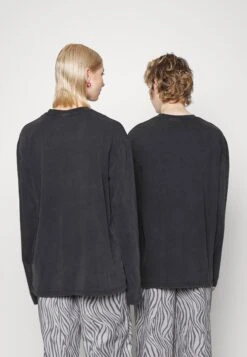 YOURTURN Sweatshirt - Black -Yourturn Sales Store acd0cfbfda724053b8dc2517d99184e5