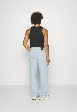 YOURTURN Baggy Jeans Unisex - Relaxed Fit Jeans - Light Blue Denim -Yourturn Sales Store b5a3a98eb1c846b6896614b68e538ab7