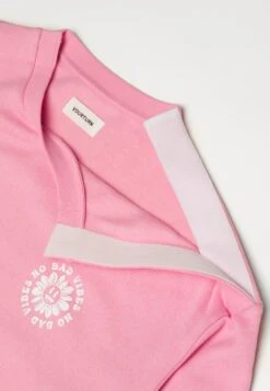 YOURTURN Unisex - Sweatshirt - Pink -Yourturn Sales Store d411d8941abf449392799edbf491d6e9