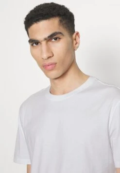 YOURTURN Unisex 5 Pack - Basic T-Shirt - White/Apricot/Light Blue -Yourturn Sales Store d7c378d669e24d70b149f93e813a6fc4