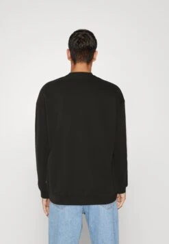 YOURTURN Unisex 2 Pack - Sweatshirt - Black/Pink -Yourturn Sales Store d8ecaadca68044dfad144f276e228c50