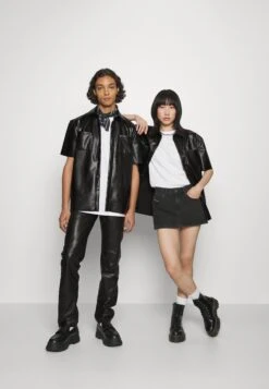 YOURTURN Unisex - Button-Down Blouse - Black -Yourturn Sales Store e2bfe3f7d91b40fb8582945dbc13447f