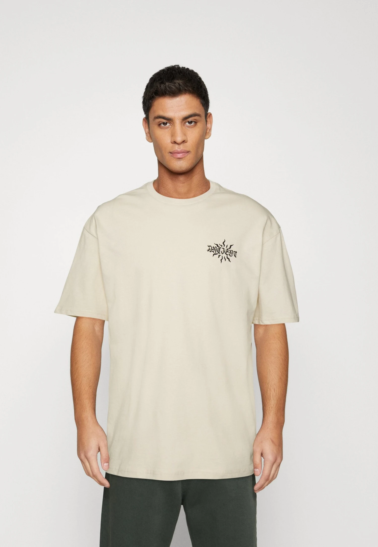 YOURTURN Unisex - Print T-Shirt - Off White 3 YOURTURN Unisex - Print T-Shirt - Off White