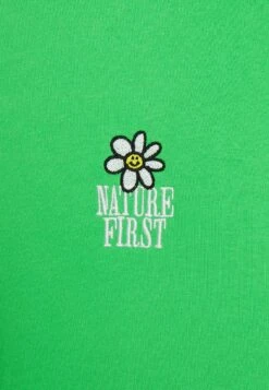 YOURTURN Sweatshirt - Green 12 YOURTURN Sweatshirt - Green -Yourturn Sales Store f000a028e7fd4b53aa74cfe07ec7c117