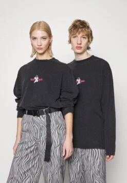 YOURTURN Sweatshirt - Black