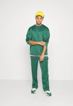 YOURTURN Tracksuit Bottoms - Dark Green -Yourturn Sales Store fc260e9a1e5a4362a65f1ee826d0ba2c